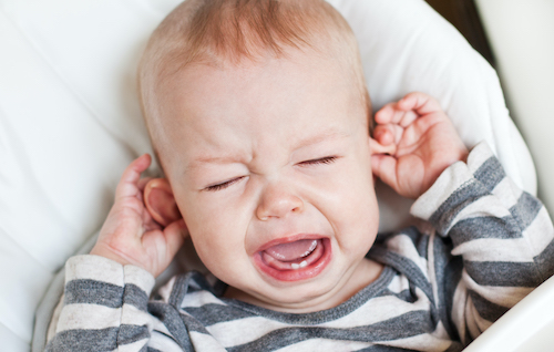 Soothing crying baby's teething pain