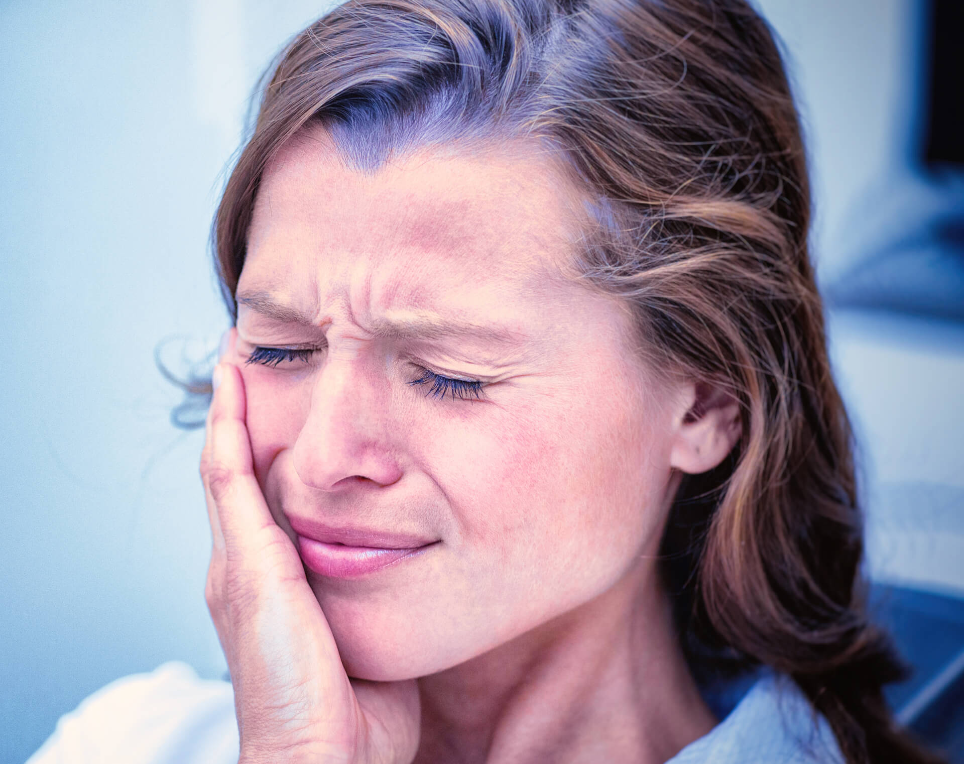 3 Causes of Throbbing Pain After Tooth Extraction: Tempe Dentist AZ 85283